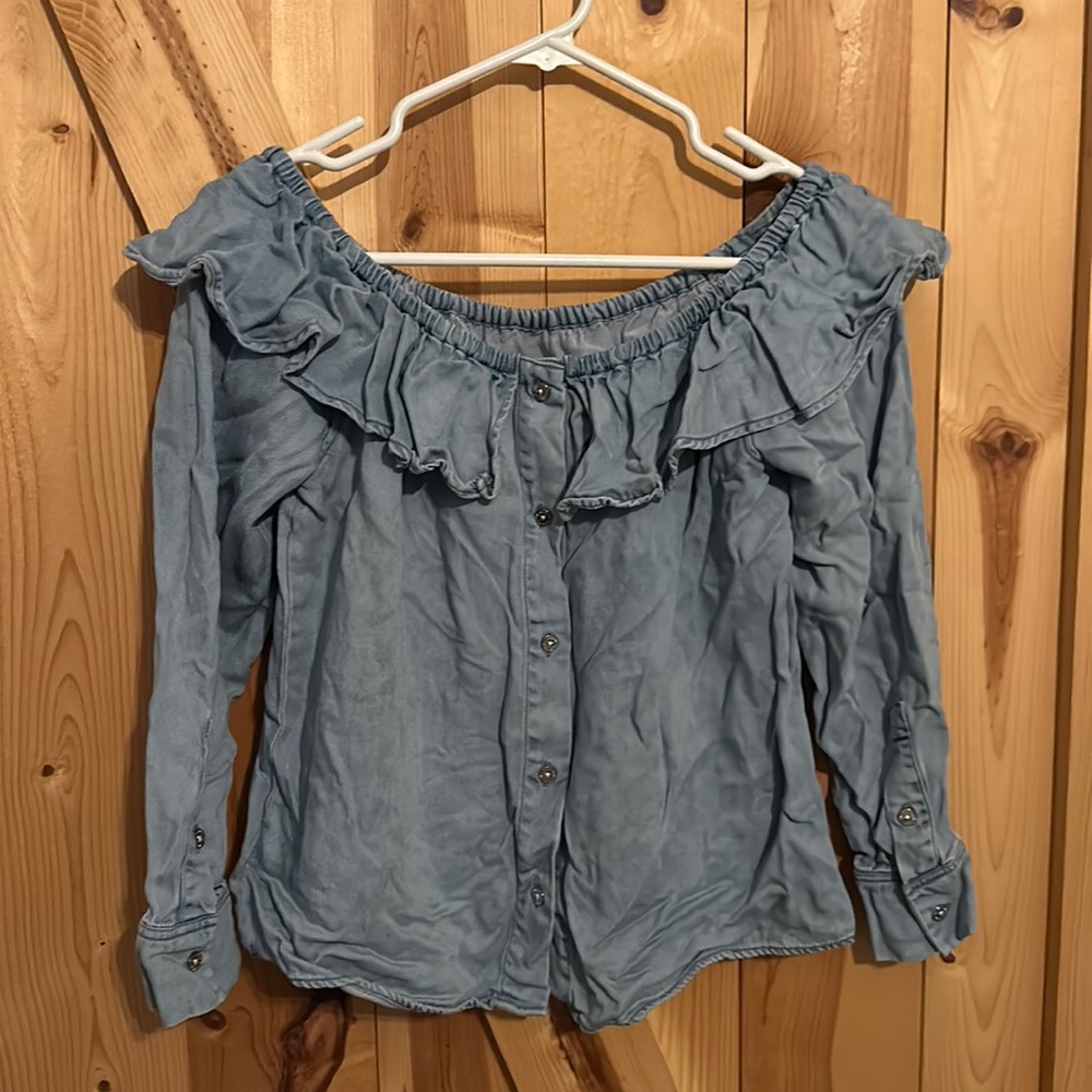 Women's size S 7For All Mankind off the shoulder Jean style top.